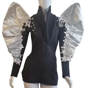 Vestido ombro babado