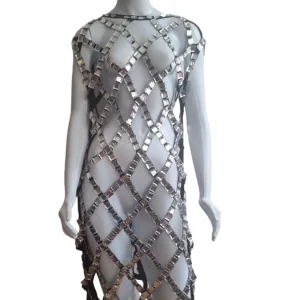 Vestido faixas de pedras